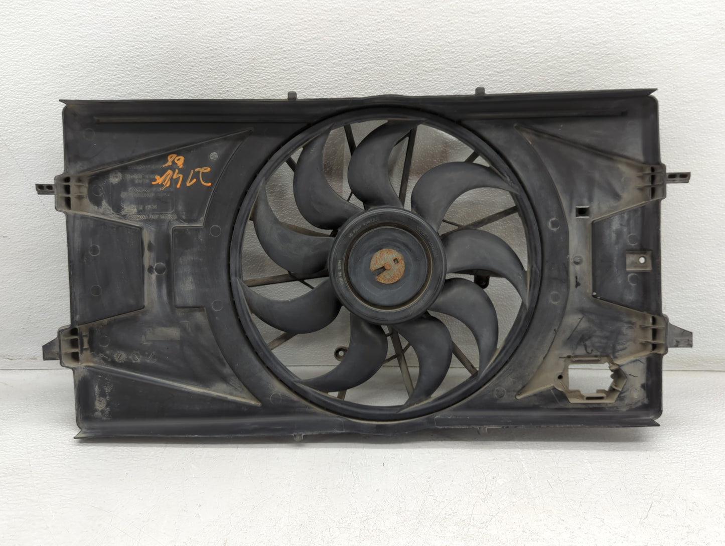 2007-2010 Pontiac G5 Left Radiator Fan Motor Assembly - Oemusedautoparts1.com