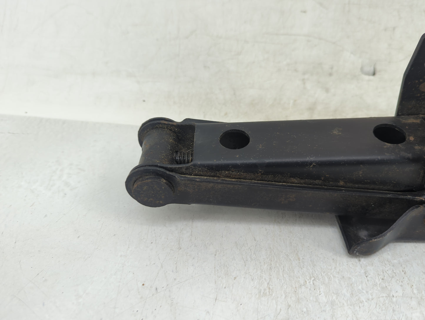 2009 Pontiac G5 Spare Scissor Car Jack Black - Oemusedautoparts1.com