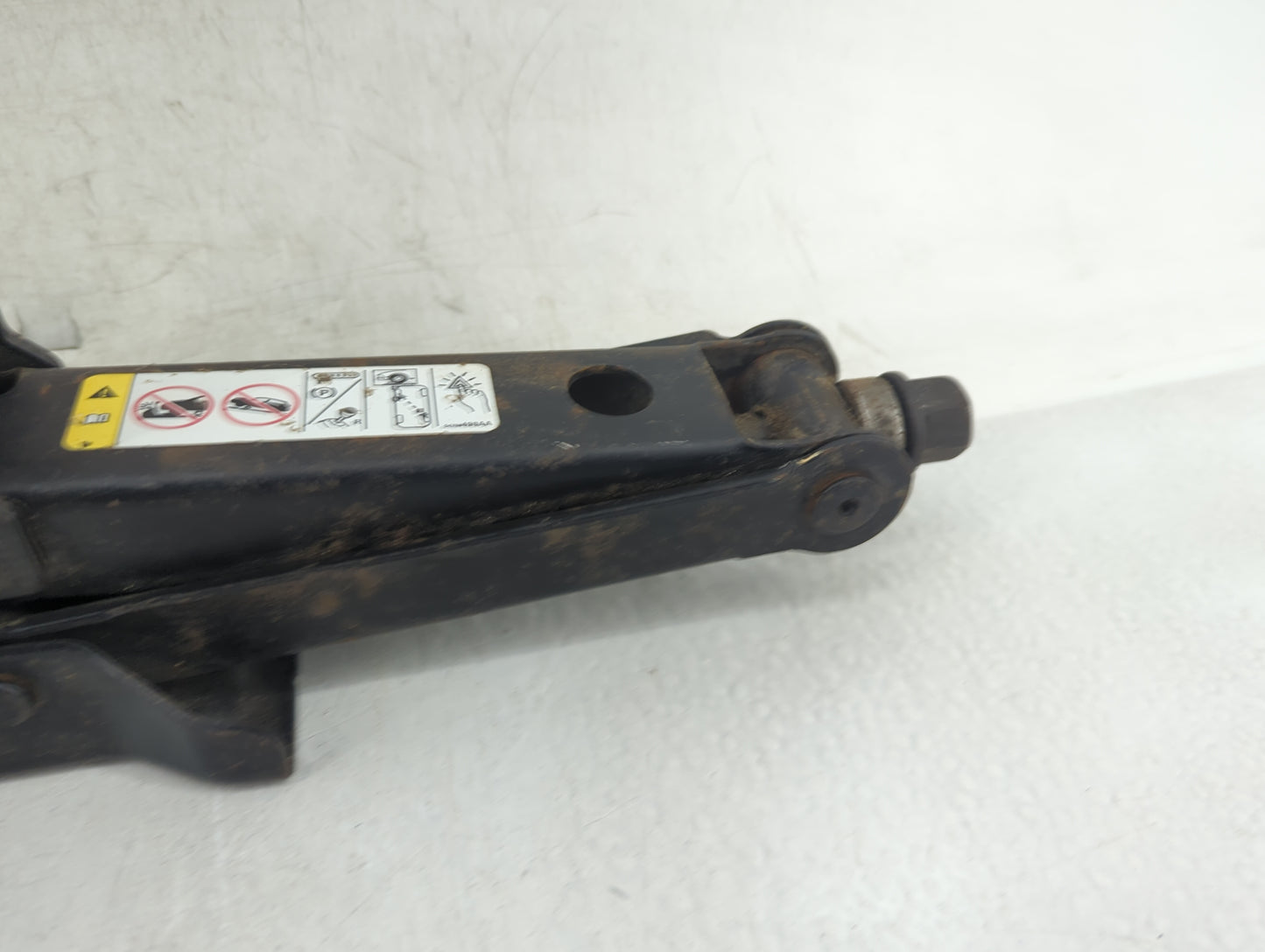 2009 Pontiac G5 Spare Scissor Car Jack Black - Oemusedautoparts1.com