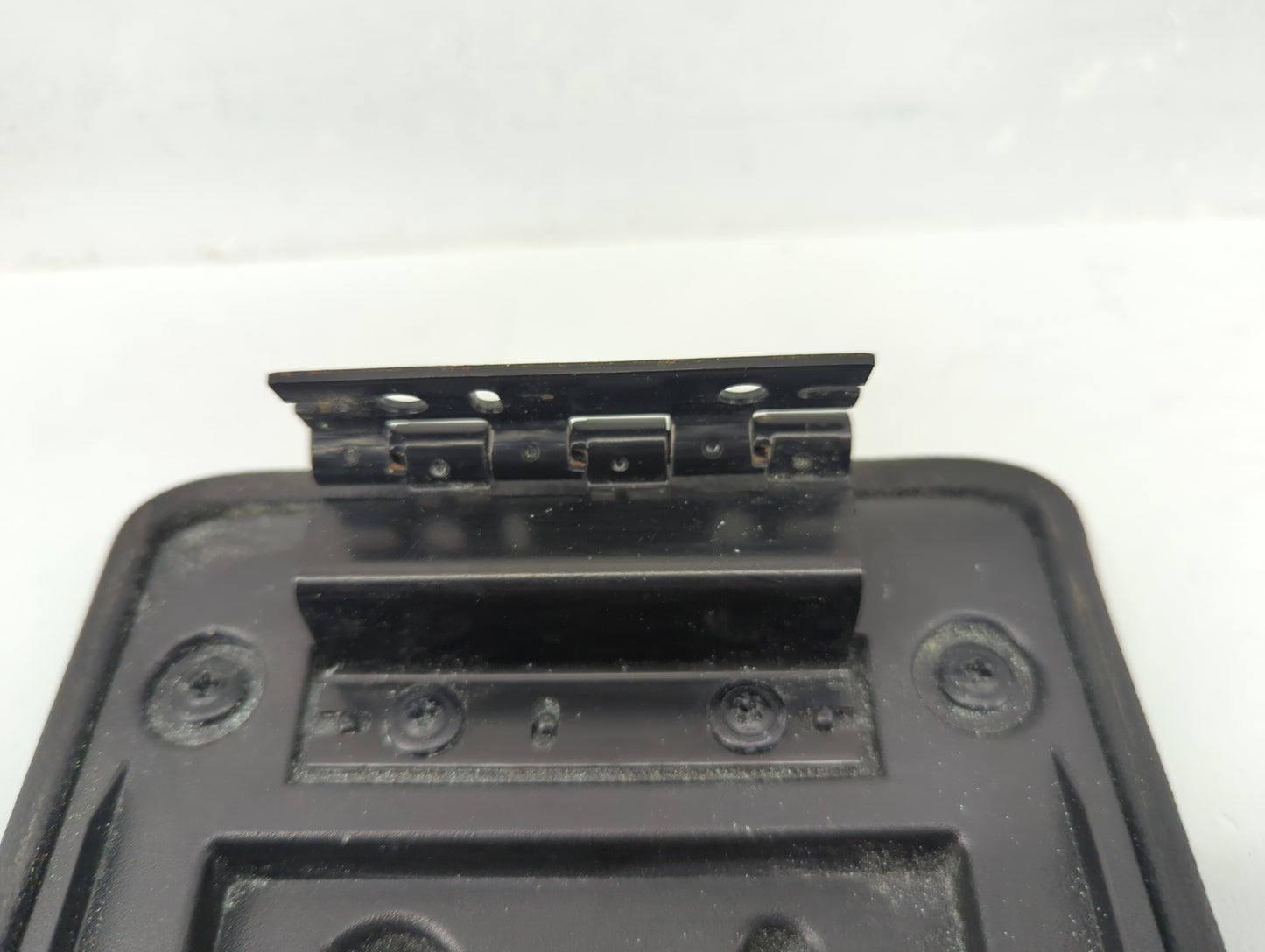 2007-2010 Pontiac G5 Center Console Armrest Cover Lid Fits Fits 2005 2006 2007 2008 2009 2010 OEM Used Auto Parts - Oemuseda