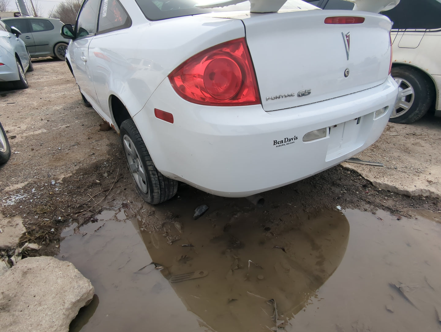 2007-2010 Pontiac G5 Rear Bumper Assembly Oem - Oemusedautoparts1.com