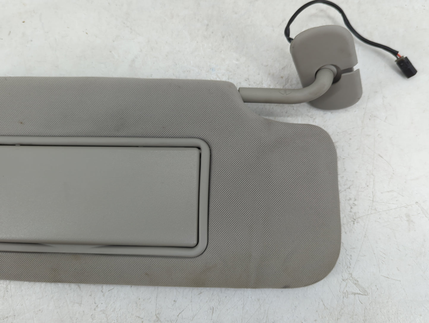 2005-2010 Pontiac G6 Sun Visor Shade Replacement Passenger Right Mirror Fits Fits 2005 2006 2007 2008 2009 2010 OEM Used Aut