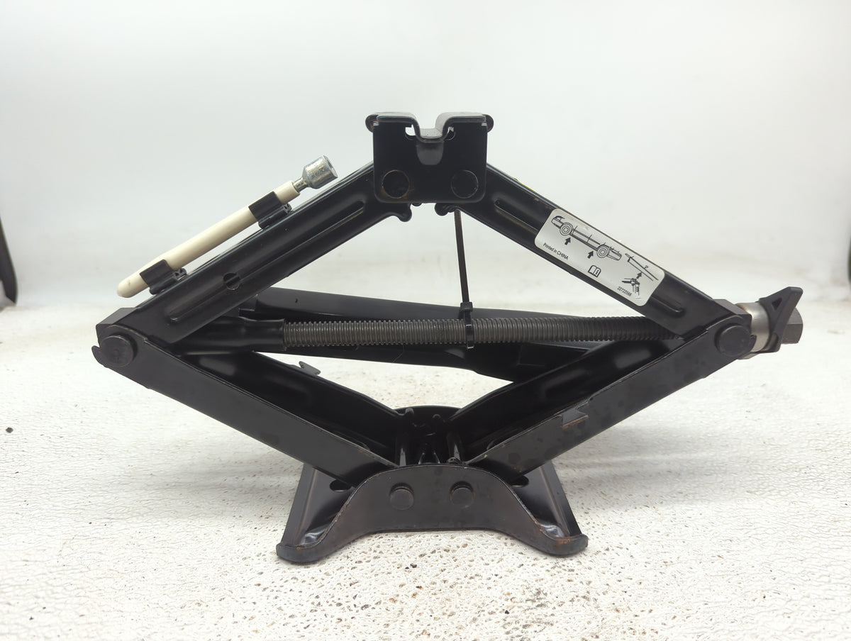 Pontiac G6 Spare Scissor Car Jack 1067307 - Oemusedautoparts1.com