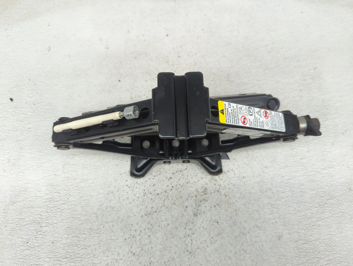 Pontiac G6 Spare Scissor Car Jack 1067307 - Oemusedautoparts1.com