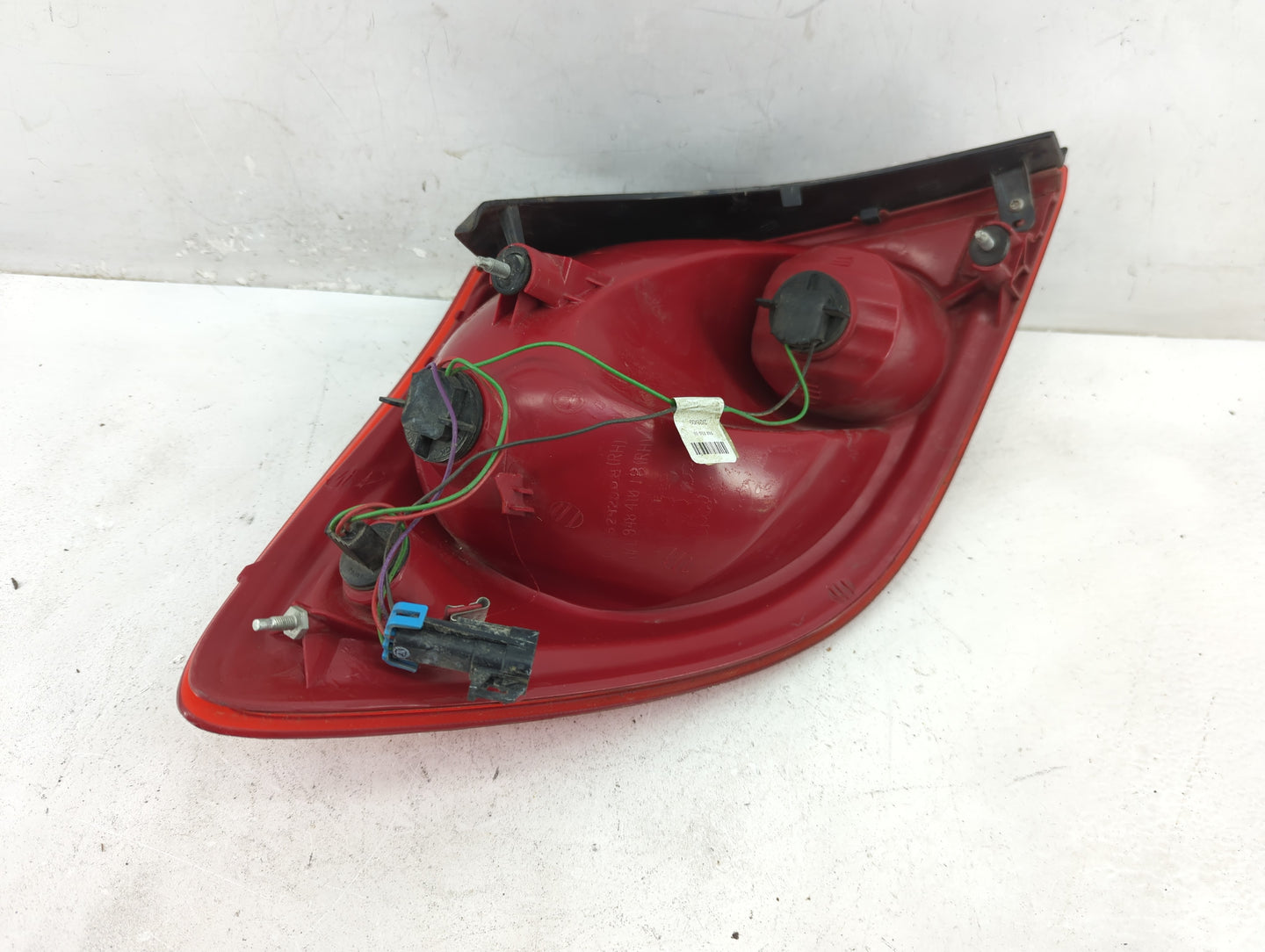 2005-2010 Pontiac G6 Tail Light Assembly Passenger Right OEM Fits Fits 2005 2006 2007 2008 2009 2010 OEM Used Auto Parts - O
