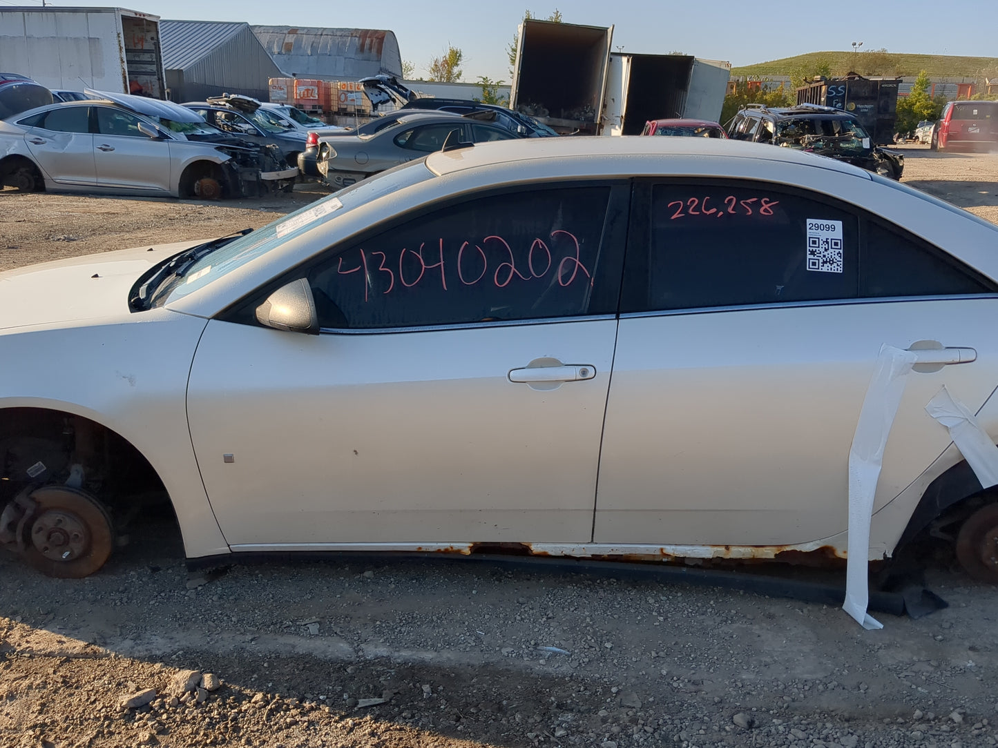 2005-2010 Pontiac G6 Driver Front Door Oem - Oemusedautoparts1.com