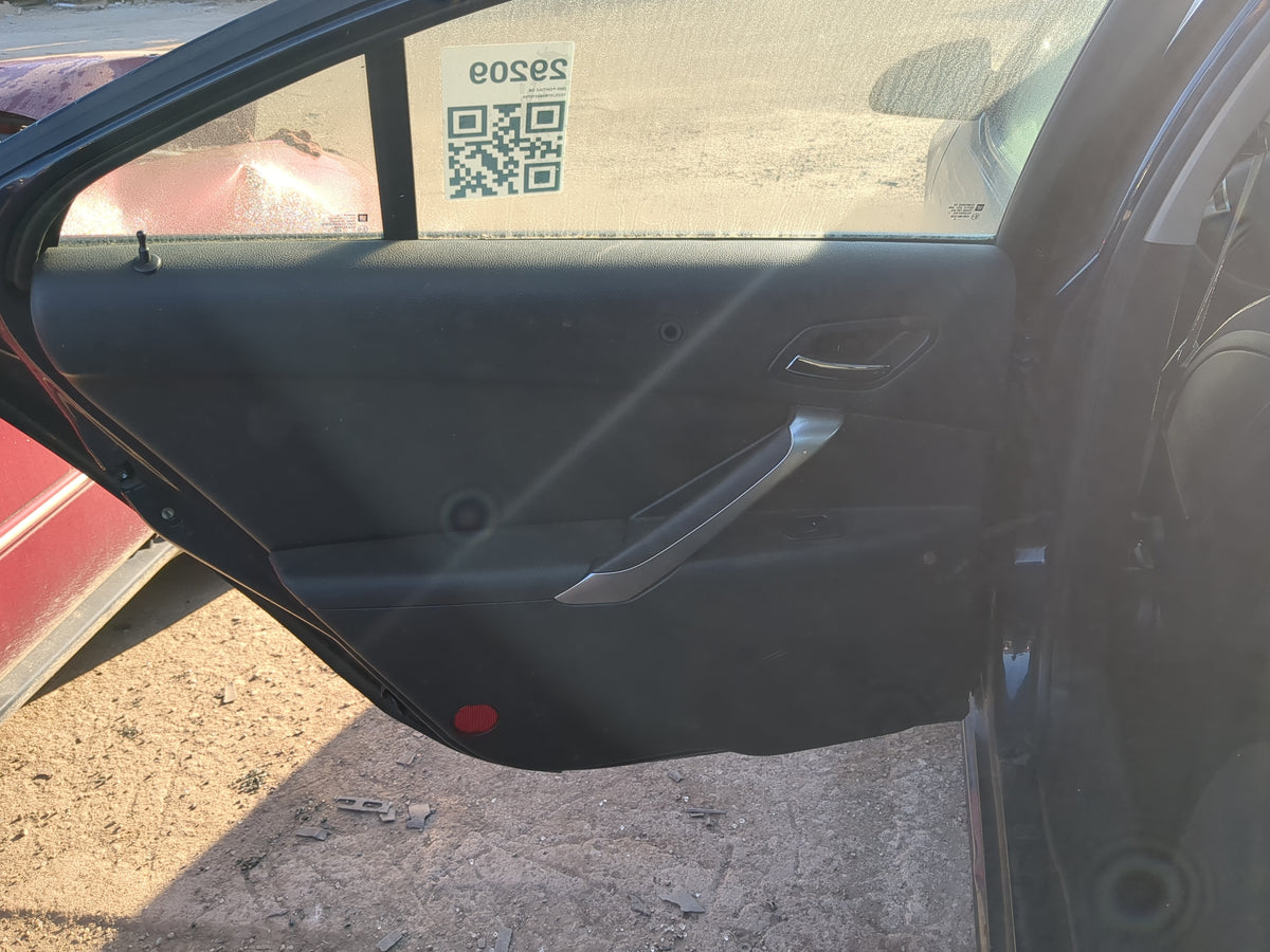 2005-2010 Pontiac G6 Driver Rear Door Oem 1198477 - Oemusedautoparts1.com