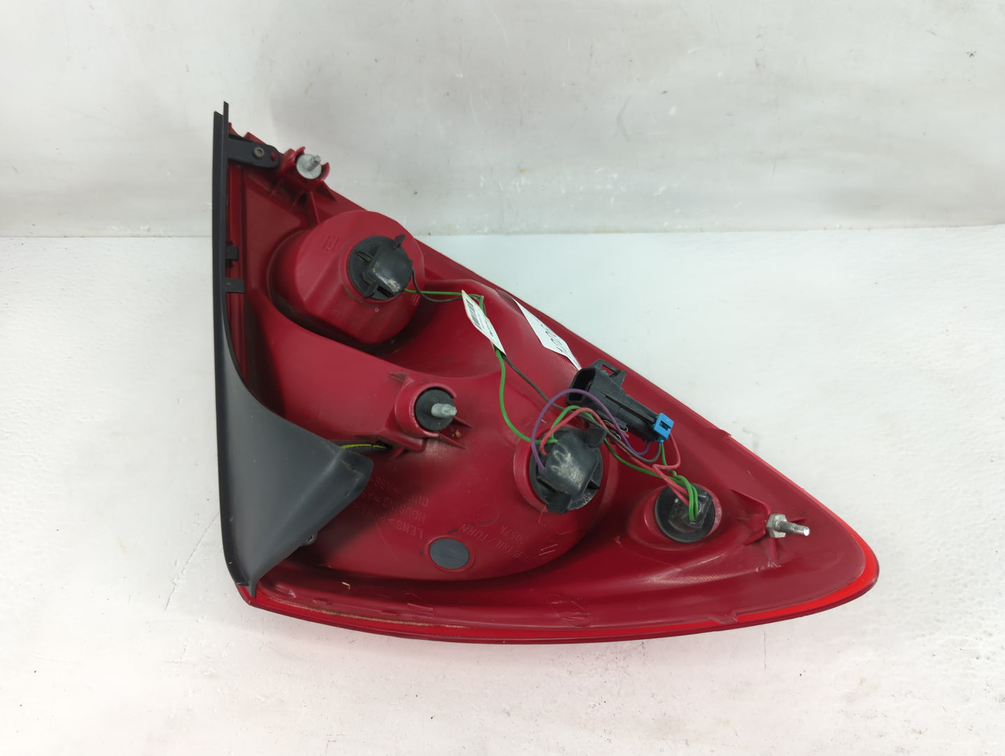 2005-2010 Pontiac G6 Tail Light Assembly Passenger Right OEM Fits Fits 2005 2006 2007 2008 2009 2010 OEM Used Auto Parts - O