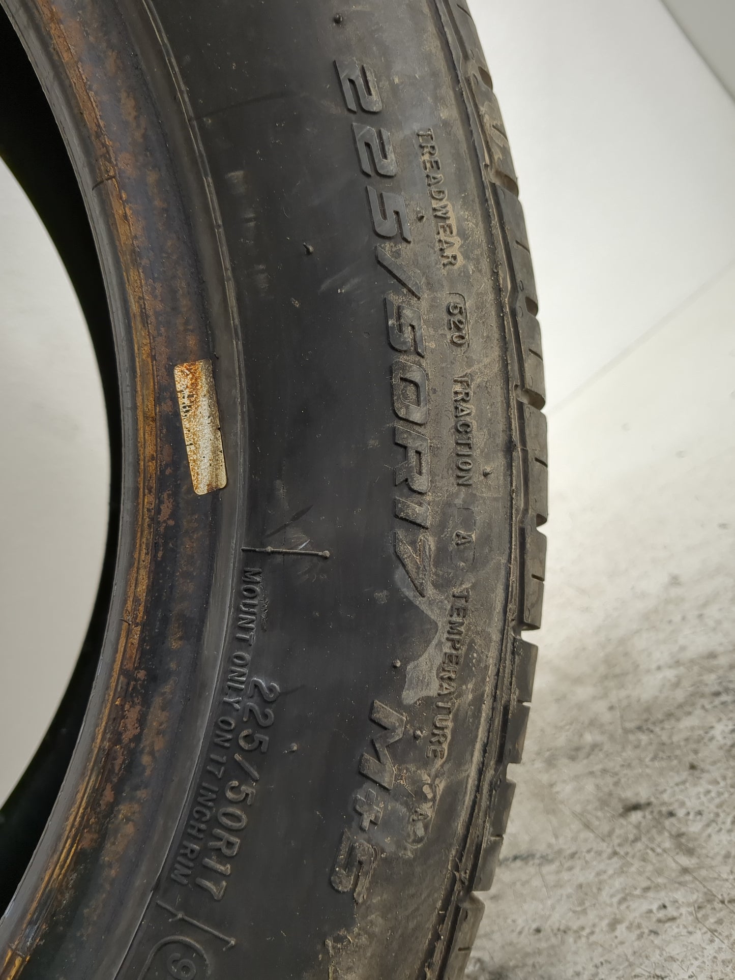 Used Tire 225/50R17 MASTERCRAFT STRATUS AS 94V - Tread Depth 9/32 - Oemusedautoparts1.com