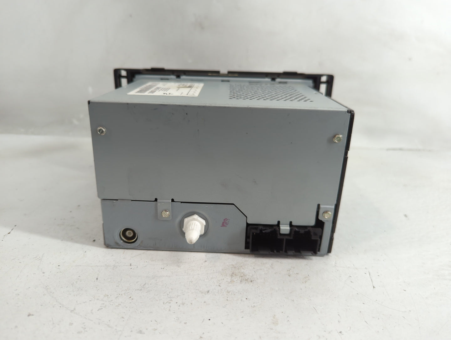 2009-2010 Pontiac G6 Radio AM FM Cd Player Receiver Replacement Fits Fits 2009 2010 OEM Used Auto Parts - Oemusedautoparts1.