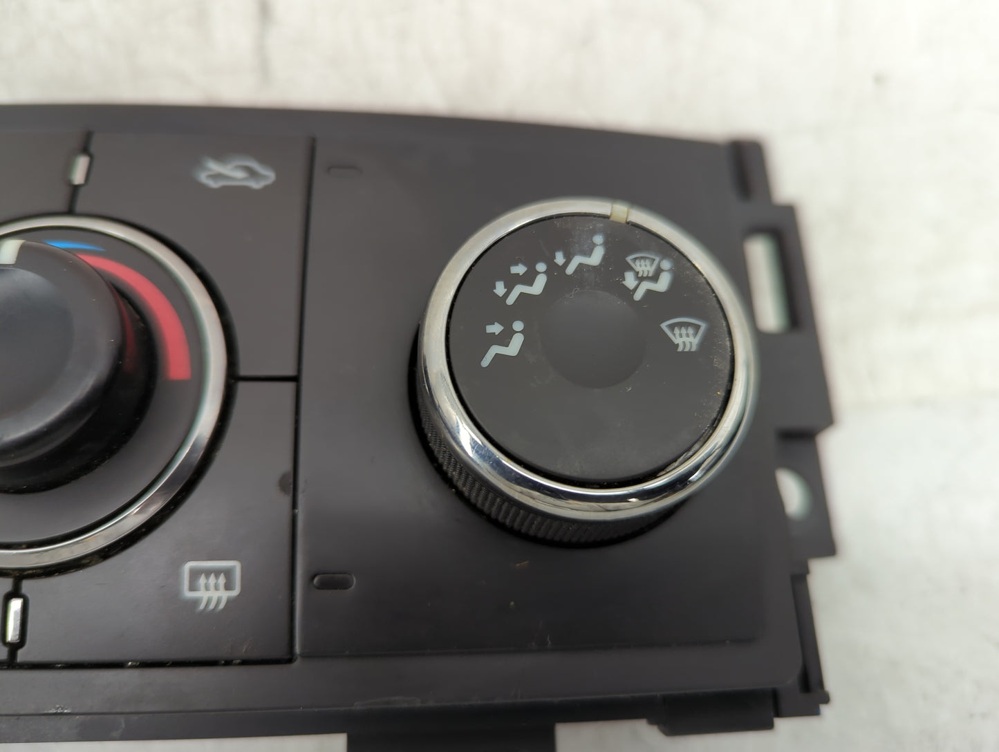 2009-2010 Pontiac G6 Climate Control Module Temperature AC/Heater Replacement P/N:28116115 Fits Fits 2009 2010 OEM Used Auto