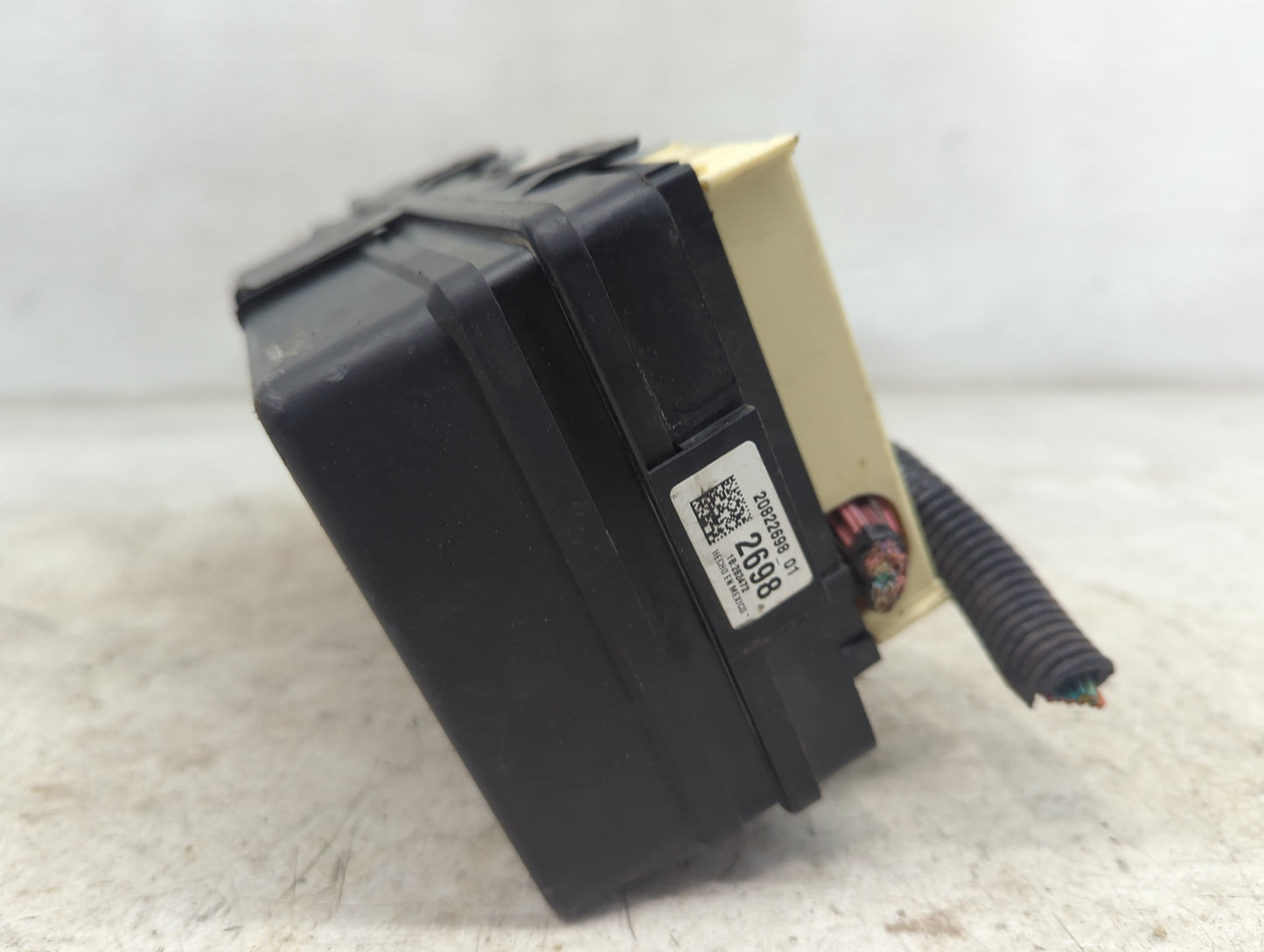 2009 Pontiac G6 Fusebox Fuse Box Panel Relay Module P/N:20822658 Fits OEM Used Auto Parts - Oemusedautoparts1.com