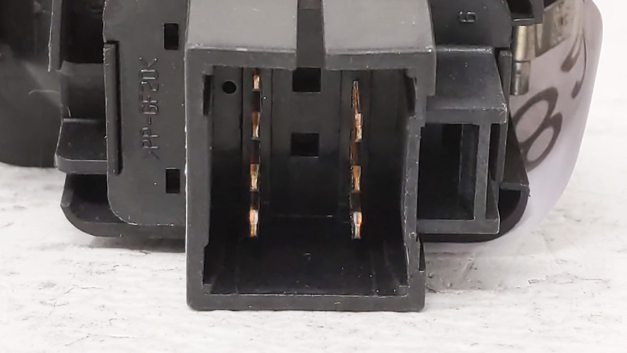 2009 Pontiac G6 Passeneger Right Power Window Switch 25801989 - Oemusedautoparts1.com