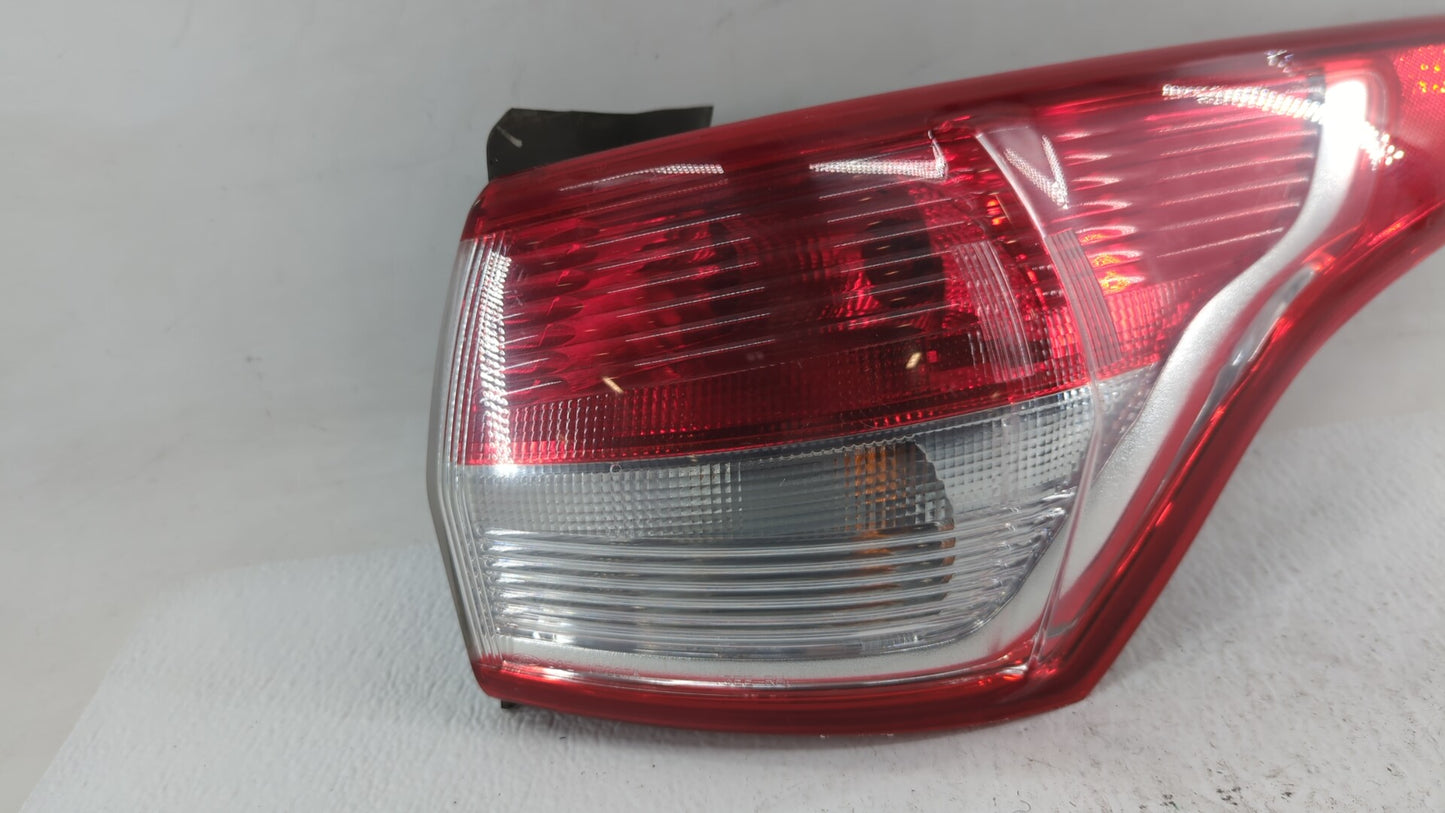 2006-2009 Pontiac G6 Tail Light Assembly Passenger Right OEM P/N:CJ54-13404-A 44ZH-2105-B Fits Fits 2006 2007 2008 2009 OEM 