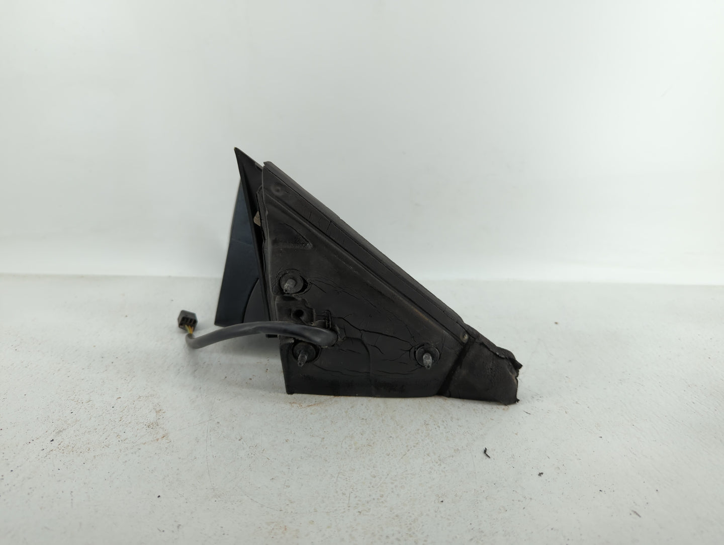 2005-2009 Pontiac G6 Driver Side View Mirror - Left Door Mirror OEM Used - Oemusedautoparts1.com