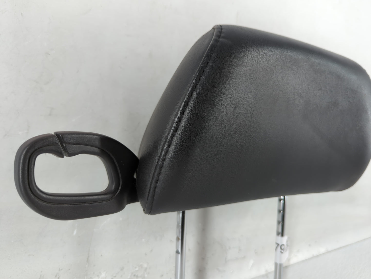 2008-2009 Pontiac G6 Headrest Head Rest Front Driver Passenger Seat Fits Fits 2008 2009 OEM Used Auto Parts - Oemusedautopar