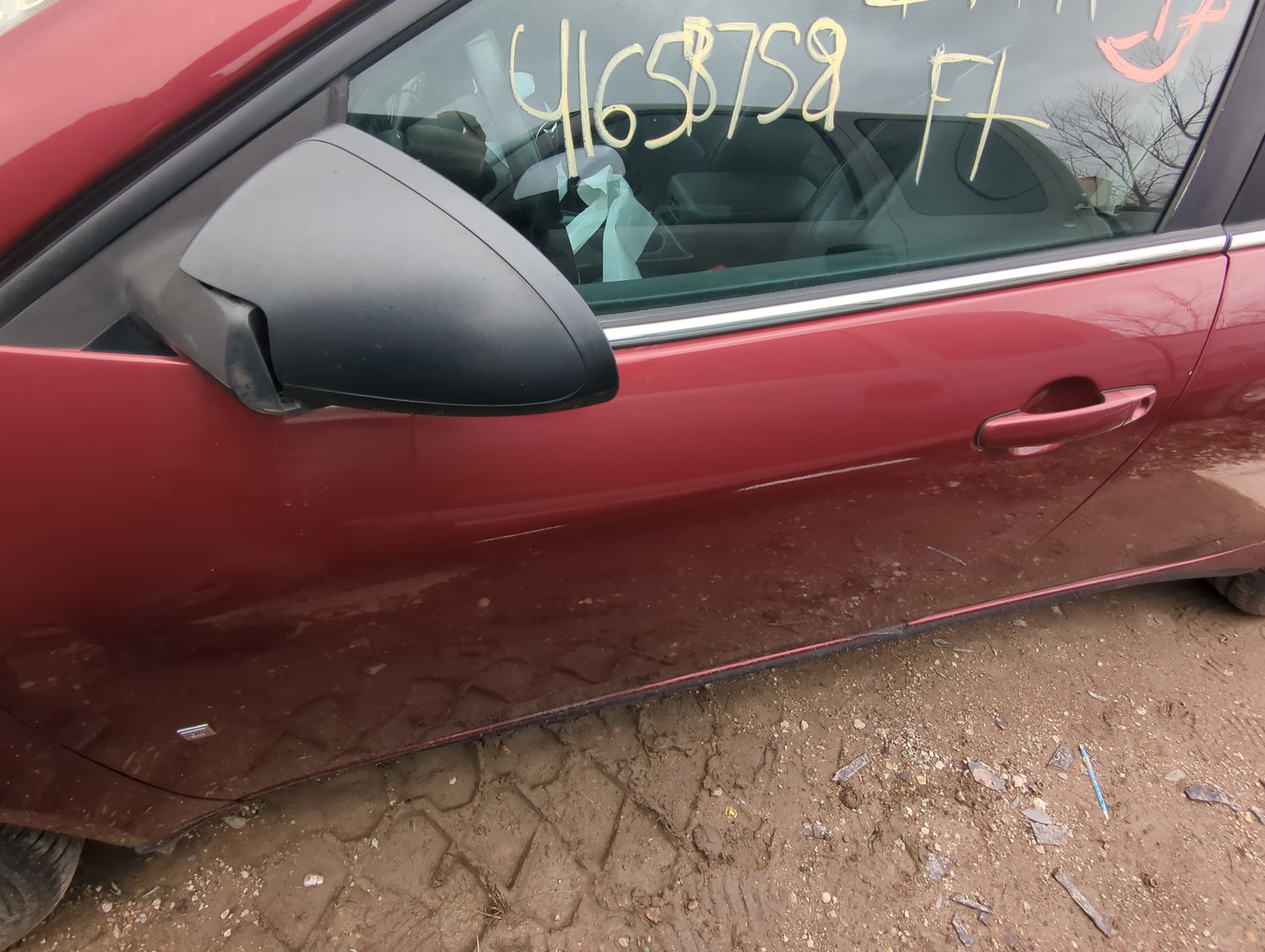 2005-2010 Pontiac G6 Driver Front Door Oem - Oemusedautoparts1.com