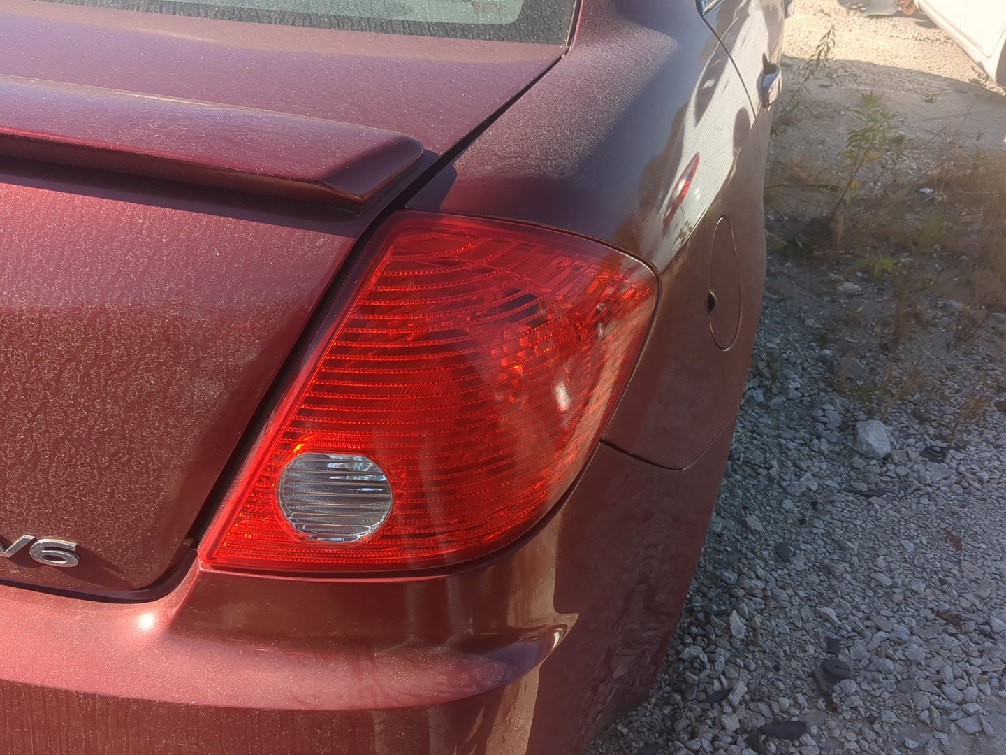 2005-2010 Pontiac G6 Tail Light Assembly Passenger Right OEM Fits Fits 2005 2006 2007 2008 2009 2010 OEM Used Auto Parts - O