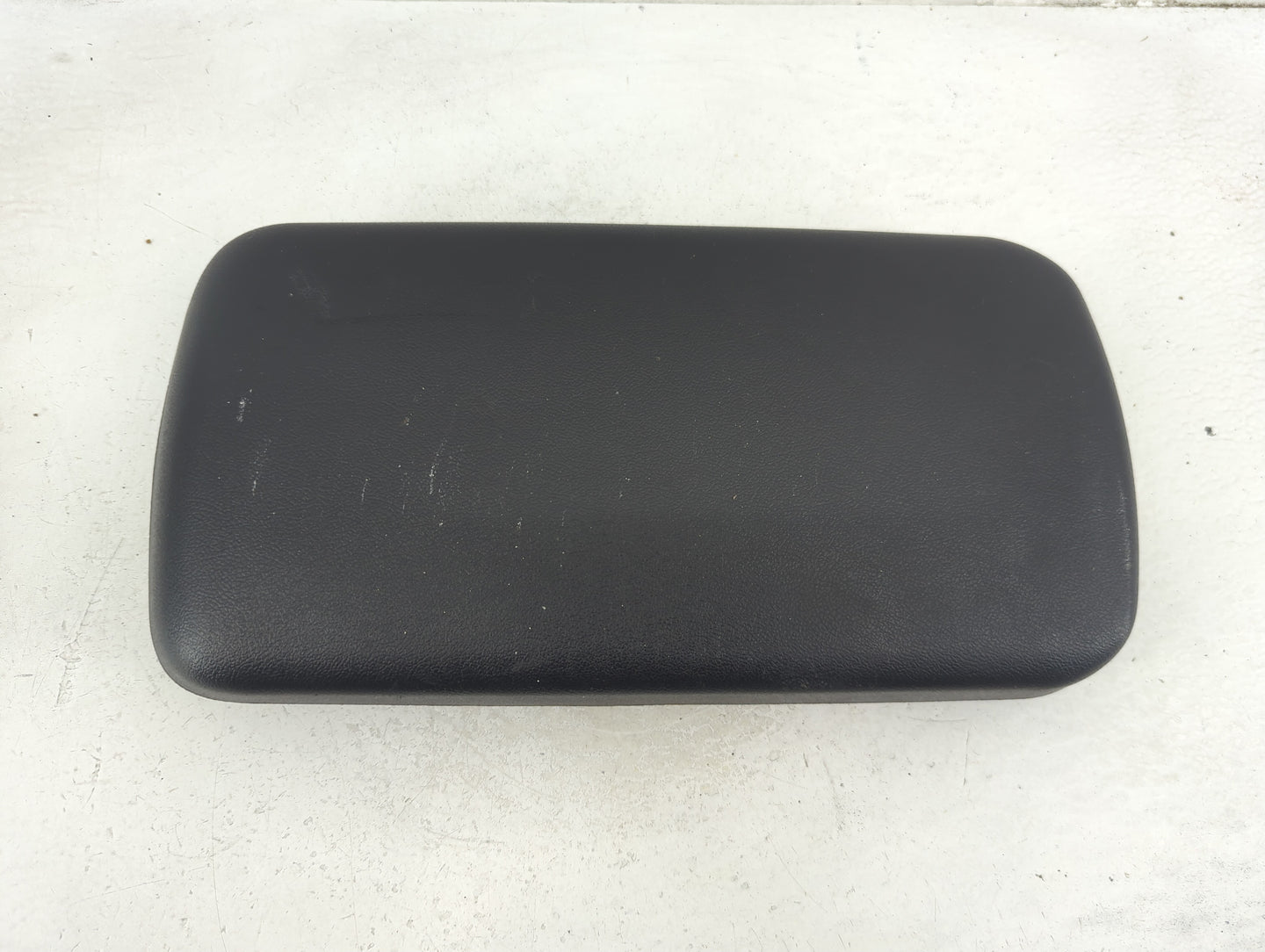 2006-2010 Pontiac G6 Center Console Armrest Cover Lid P/N:22713736 Fits Fits 2006 2007 2008 2009 2010 OEM Used Auto Parts - 