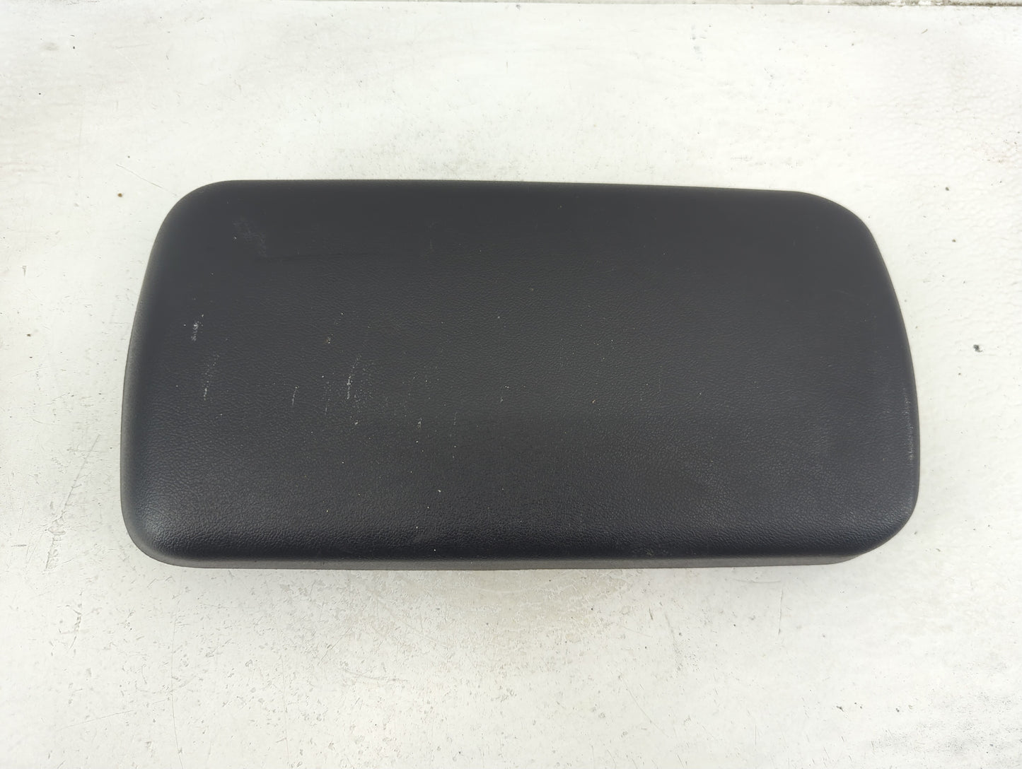 2006-2010 Pontiac G6 Center Console Armrest Cover Lid P/N:22713736 Fits Fits 2006 2007 2008 2009 2010 OEM Used Auto Parts - 