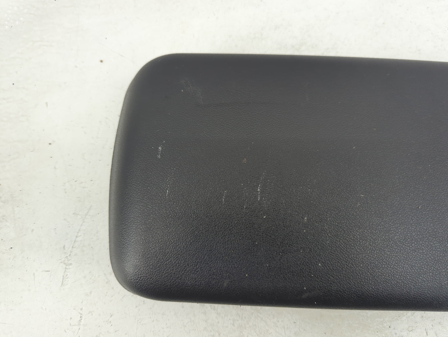 2006-2010 Pontiac G6 Center Console Armrest Cover Lid P/N:22713736 Fits Fits 2006 2007 2008 2009 2010 OEM Used Auto Parts - 