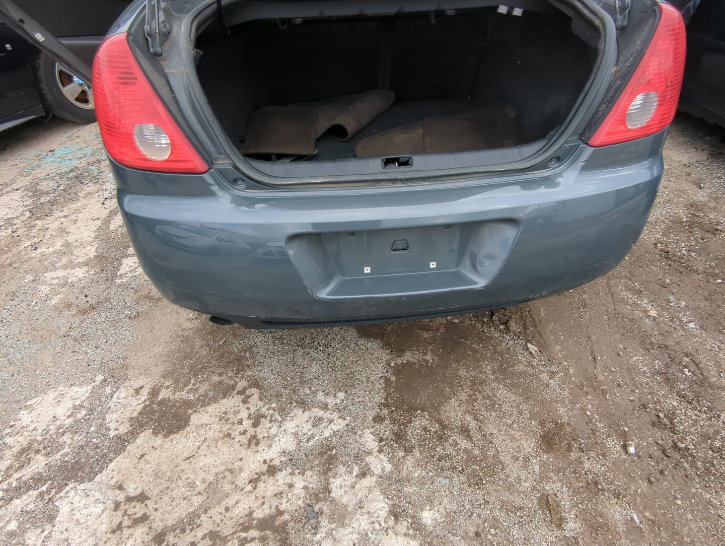 2009-2010 Pontiac G6 Rear Bumper Assembly Oem - Oemusedautoparts1.com