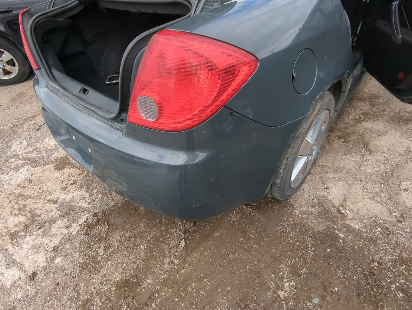 2009-2010 Pontiac G6 Rear Bumper Assembly Oem - Oemusedautoparts1.com