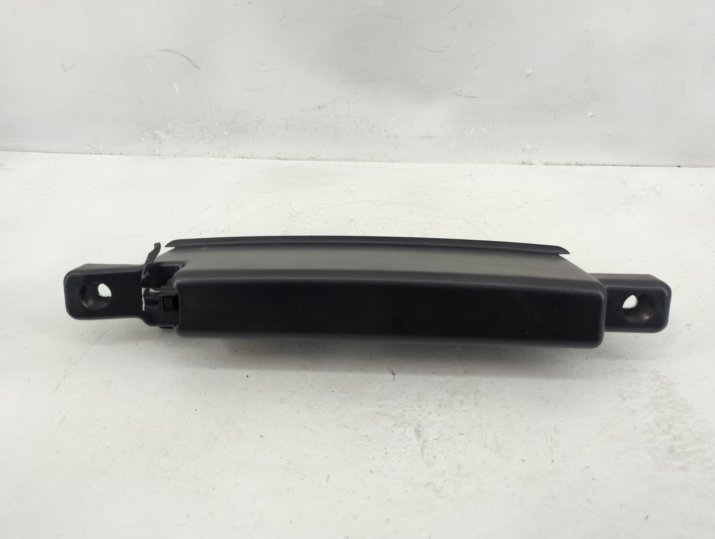 2005-2010 Pontiac G6 Rear Center Lid Brake Light Tail Light Fits Fits 2005 2006 2007 2008 2009 2010 OEM Used Auto Parts - Oe