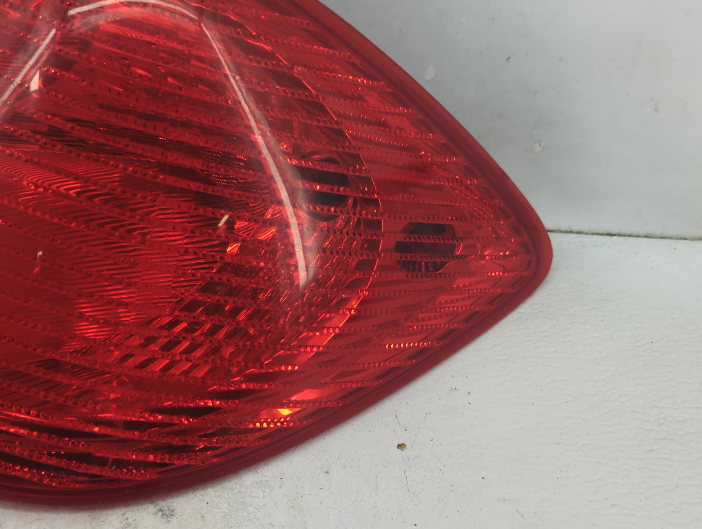 2005-2010 Pontiac G6 Tail Light Assembly Passenger Right OEM Fits Fits 2005 2006 2007 2008 2009 2010 OEM Used Auto Parts - O