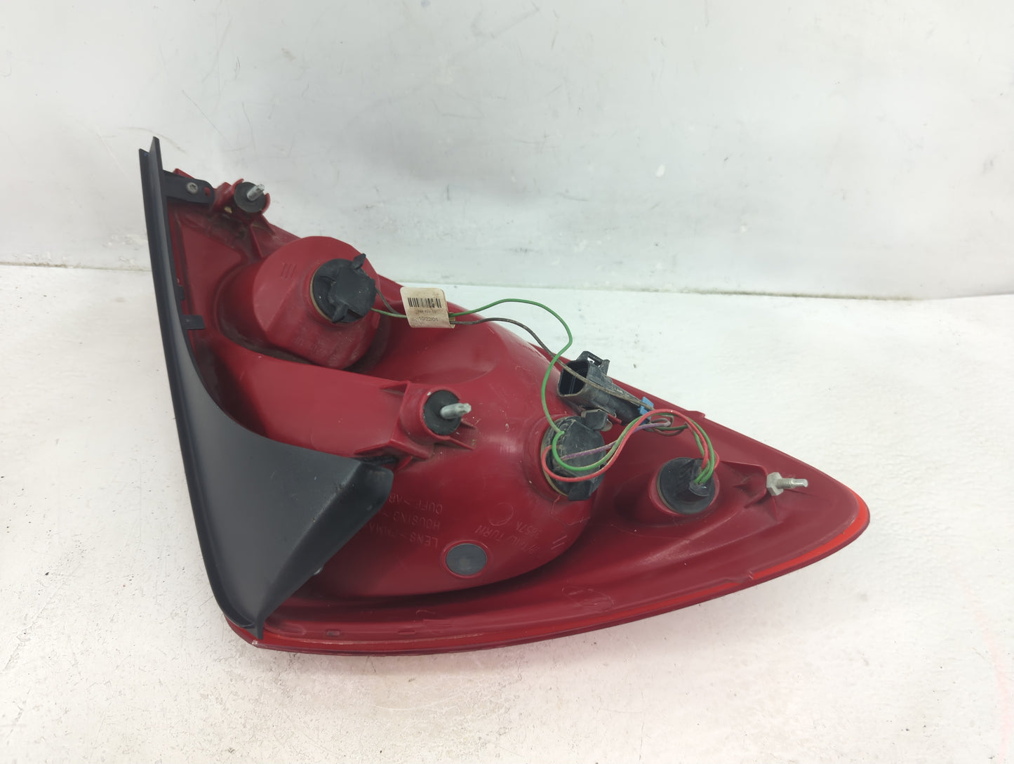 2005-2010 Pontiac G6 Tail Light Assembly Passenger Right OEM Fits Fits 2005 2006 2007 2008 2009 2010 OEM Used Auto Parts - O