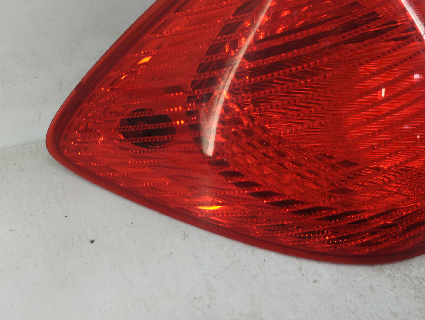 2005-2010 Pontiac G6 Tail Light Assembly Driver Left OEM Fits Fits 2005 2006 2007 2008 2009 2010 OEM Used Auto Parts - Oemus