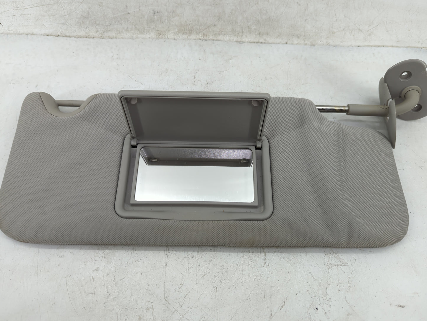 2005-2010 Pontiac G6 Sun Visor Shade Replacement Passenger Right Mirror Fits Fits 2005 2006 2007 2008 2009 2010 OEM Used Aut