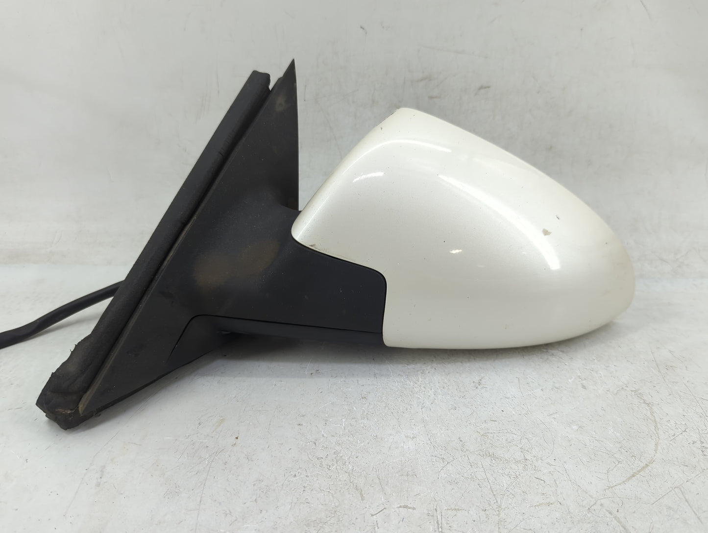 2009 Pontiac G6 Driver Side View Mirror - Left Door Mirror OEM Used - Oemusedautoparts1.com