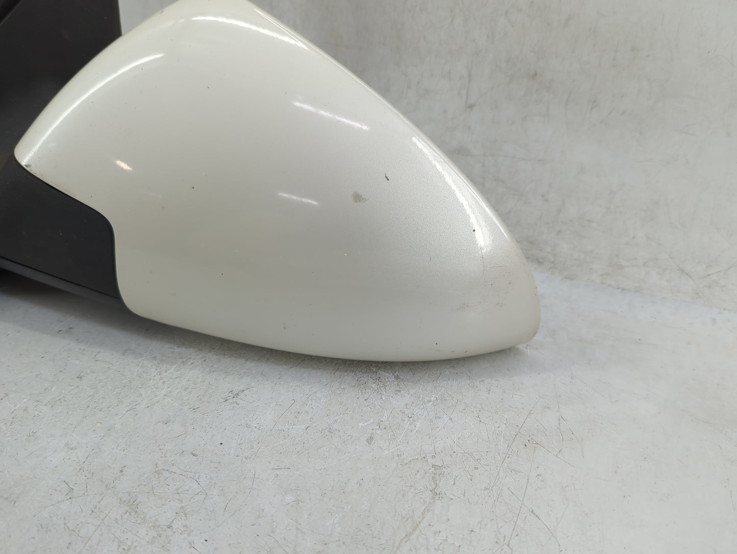 2009 Pontiac G6 Driver Side View Mirror - Left Door Mirror OEM Used - Oemusedautoparts1.com