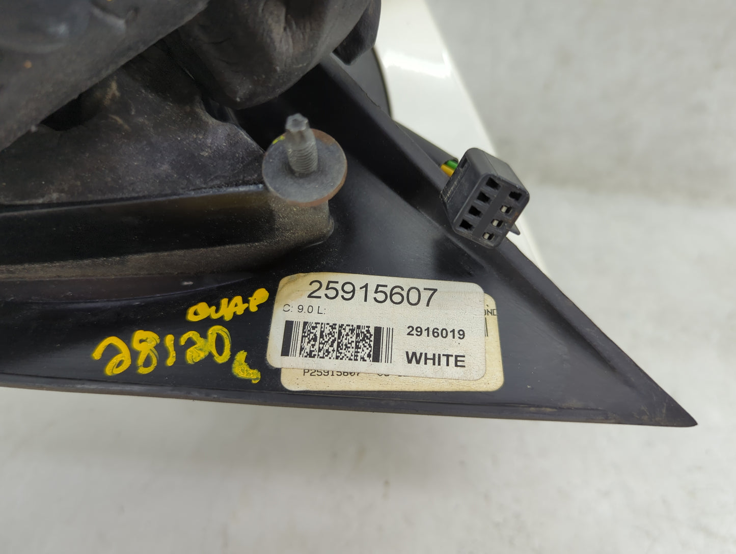 2009 Pontiac G6 Driver Side View Mirror - Left Door Mirror OEM Used - Oemusedautoparts1.com