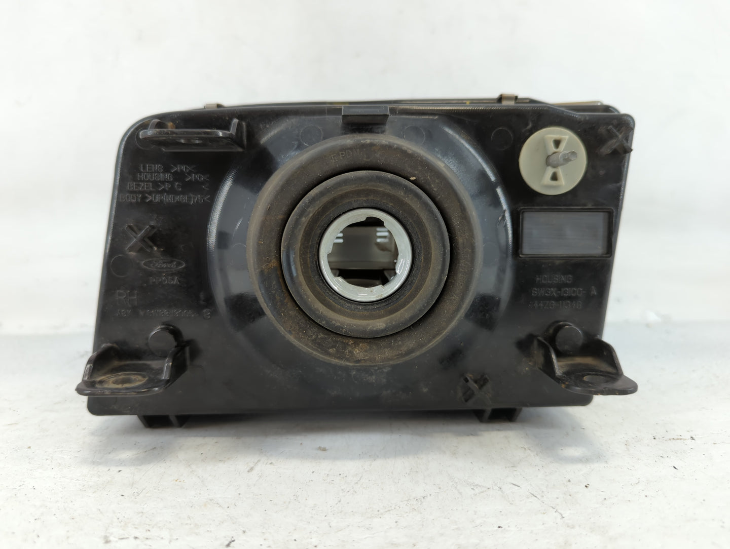 Pontiac Grand Am Passenger Right Oem Head Light Headlight Lamp - Oemusedautoparts1.com