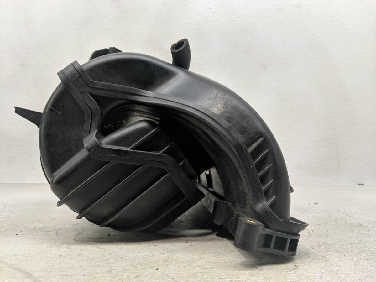 2008-2009 Pontiac Solstice Air Intake Manifold P/N:12617644 Fits Fits 2007 2008 2009 2010 2011 2012 OEM Used Auto Parts - Oe