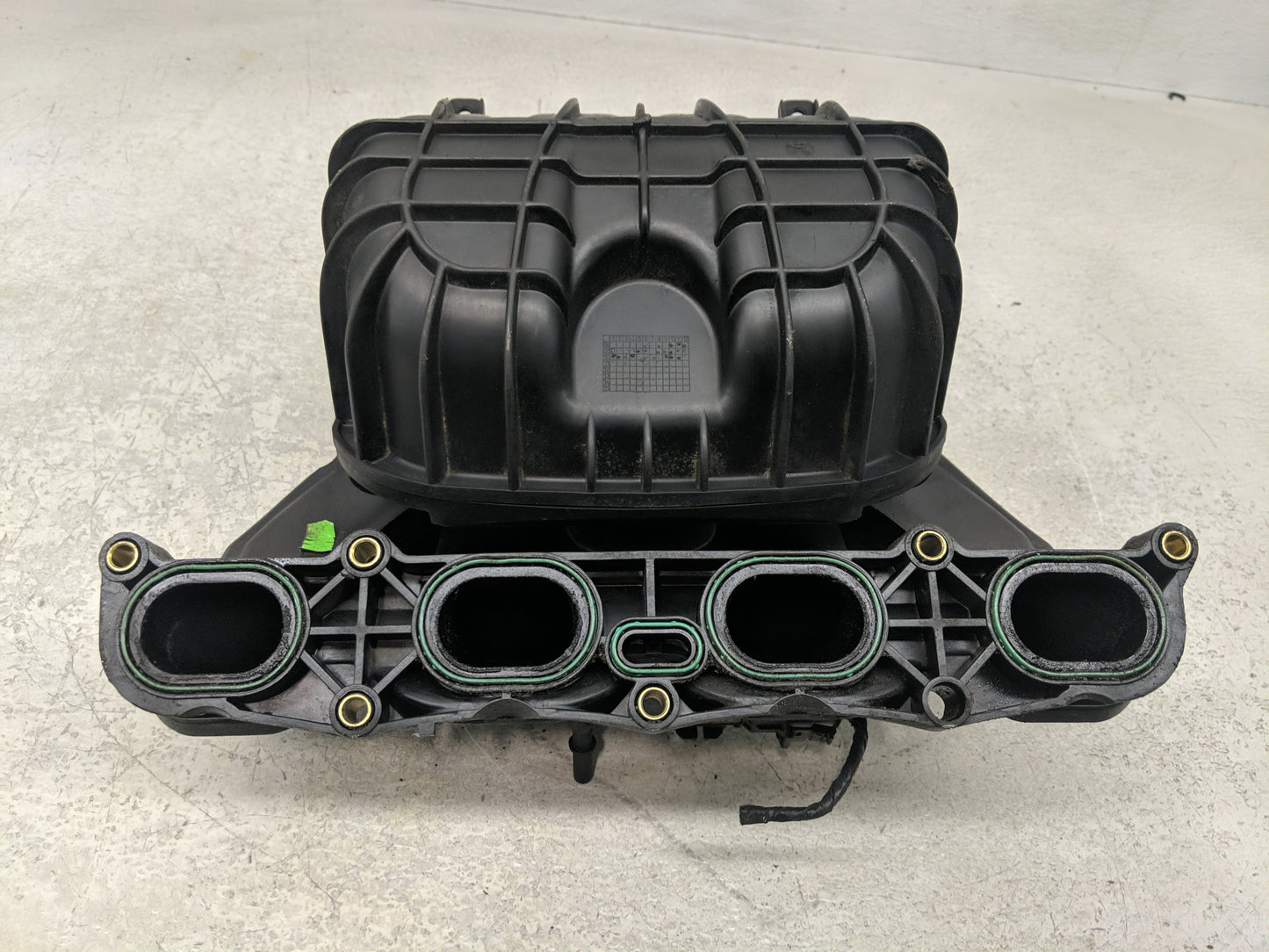 2008-2009 Pontiac Solstice Air Intake Manifold P/N:12617644 Fits Fits 2007 2008 2009 2010 2011 2012 OEM Used Auto Parts - Oe