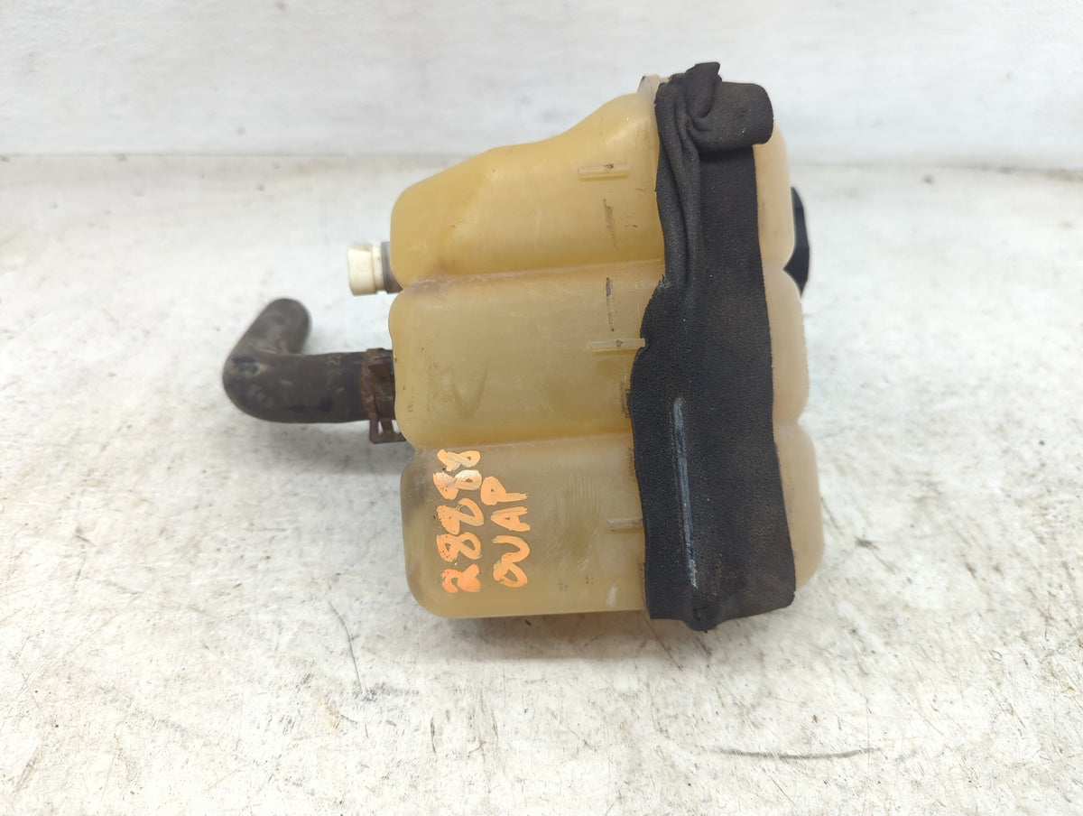 2006 Pontiac Solstice Radiator Coolant Overflow Expansion Tank Bottle - Oemusedautoparts1.com