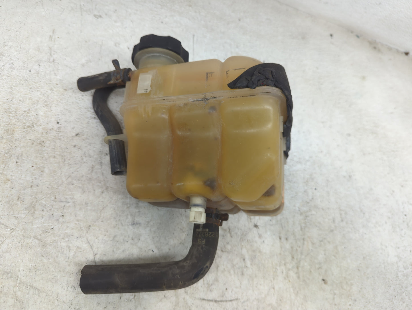 2006 Pontiac Solstice Radiator Coolant Overflow Expansion Tank Bottle - Oemusedautoparts1.com