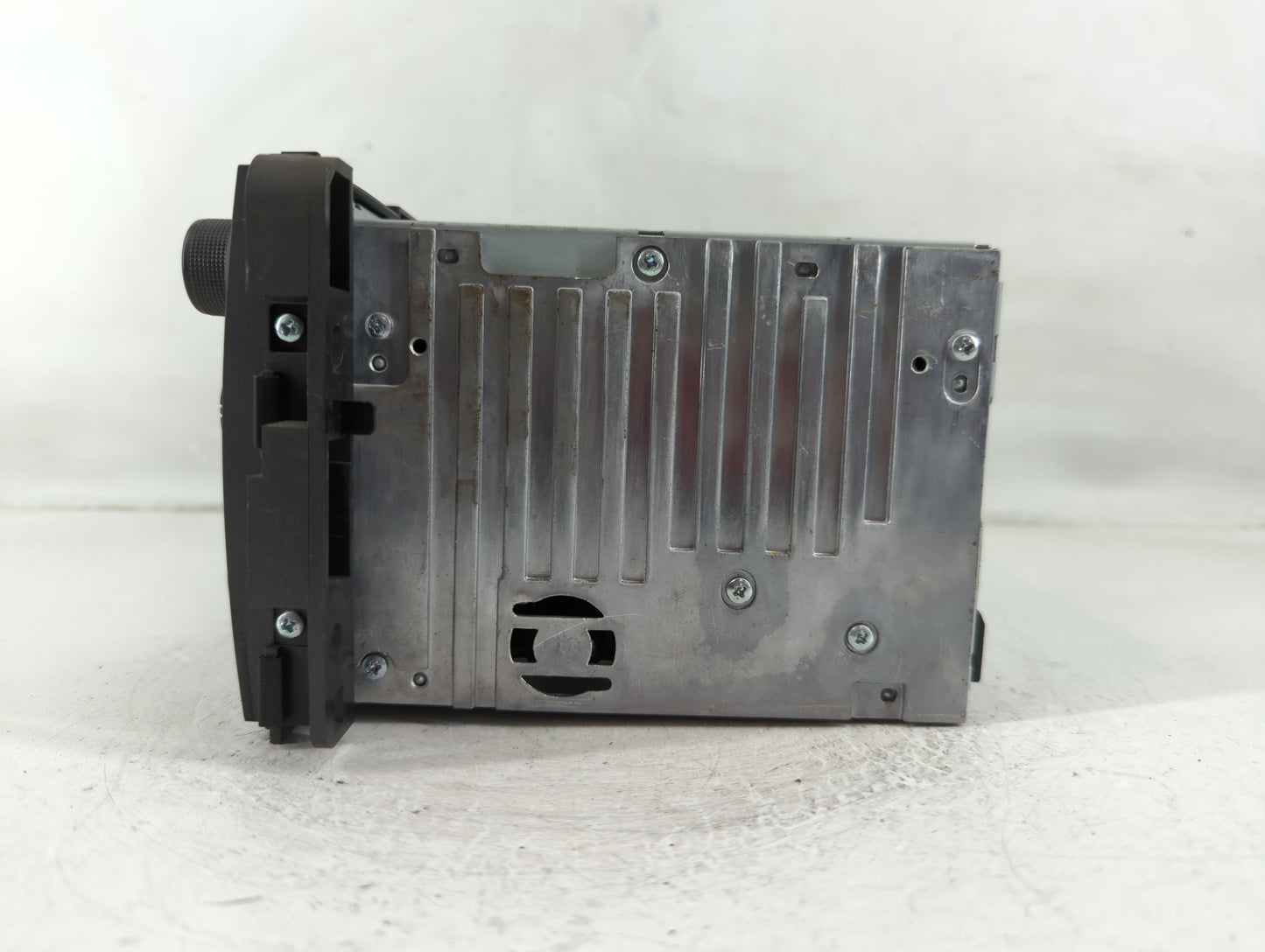 2009 Pontiac Torrent Radio AM FM Cd Player Receiver Replacement P/N:25994583 Fits OEM Used Auto Parts - Oemusedautoparts1.co
