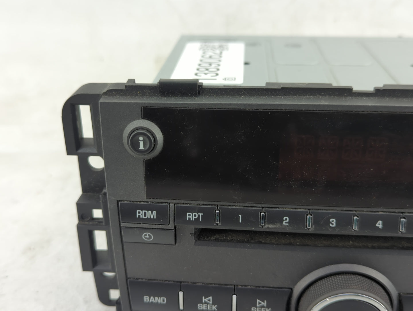 2009 Pontiac Torrent Radio AM FM Cd Player Receiver Replacement P/N:25957003 Fits OEM Used Auto Parts - Oemusedautoparts1.co