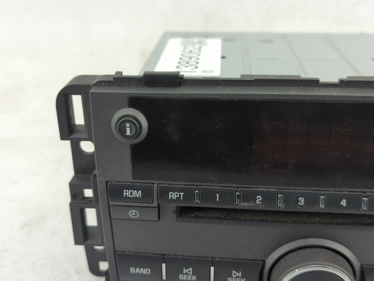 2009 Pontiac Torrent Radio AM FM Cd Player Receiver Replacement P/N:25957003 Fits OEM Used Auto Parts - Oemusedautoparts1.co