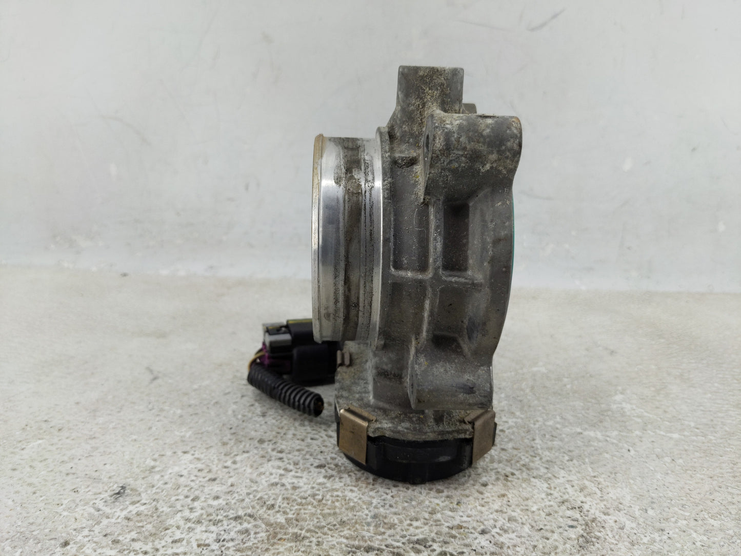 2007-2009 Pontiac Torrent Throttle Body Fits Fits 2006 2007 2008 2009 2010 2011 OEM Used Auto Parts - Oemusedautoparts1.com