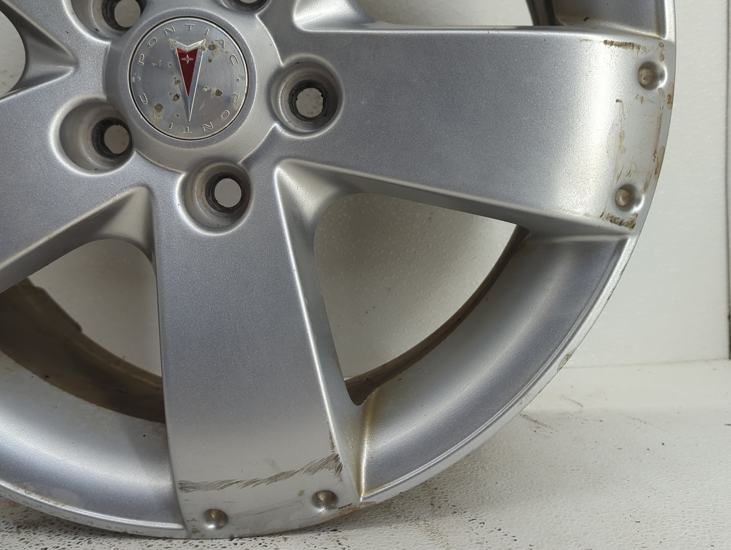 2006-2009 Pontiac Torrent Oem Wheel Rim Silver - Oemusedautoparts1.com