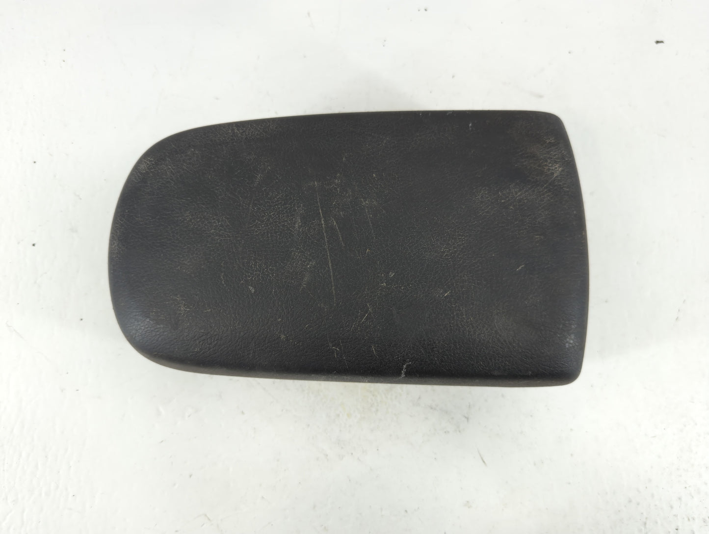2009-2010 Pontiac Vibe Center Console Armrest Cover Lid Fits Fits 2009 2010 OEM Used Auto Parts - Oemusedautoparts1.com
