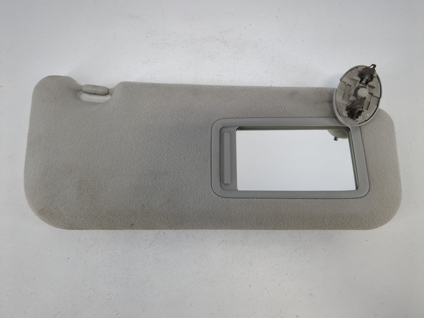 2009-2010 Pontiac Vibe Sun Visor Shade Replacement Passenger Right Mirror Fits Fits 2009 2010 OEM Used Auto Parts - Oemuseda