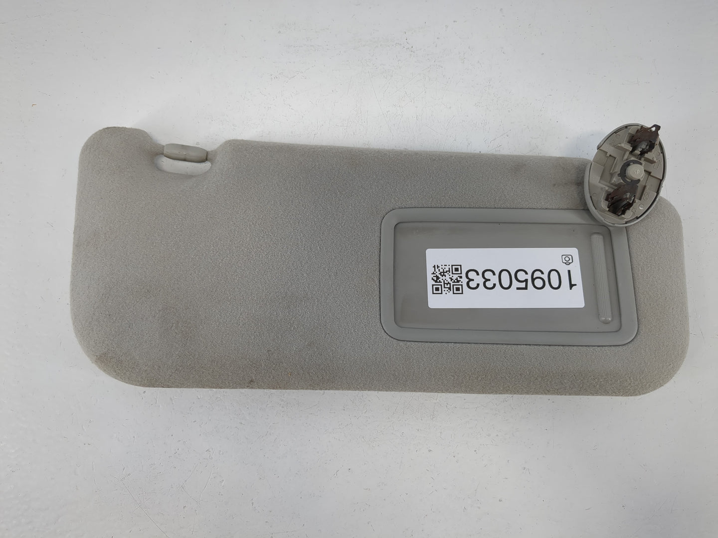 2009-2010 Pontiac Vibe Sun Visor Shade Replacement Passenger Right Mirror Fits Fits 2009 2010 OEM Used Auto Parts - Oemuseda