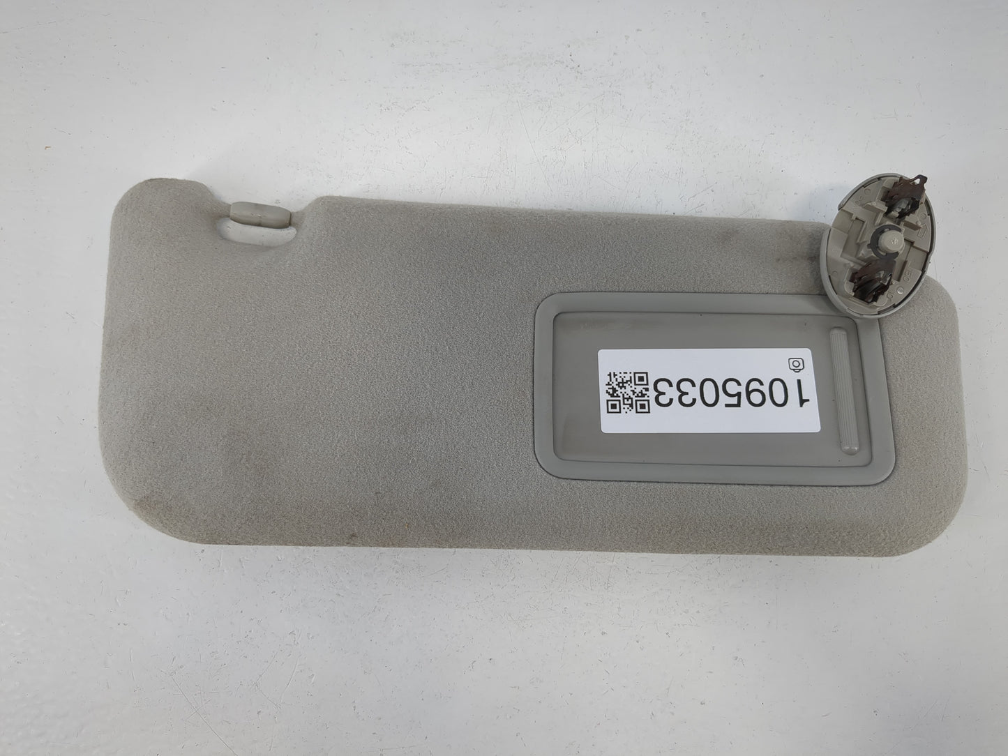 2009-2010 Pontiac Vibe Sun Visor Shade Replacement Passenger Right Mirror Fits Fits 2009 2010 OEM Used Auto Parts - Oemuseda
