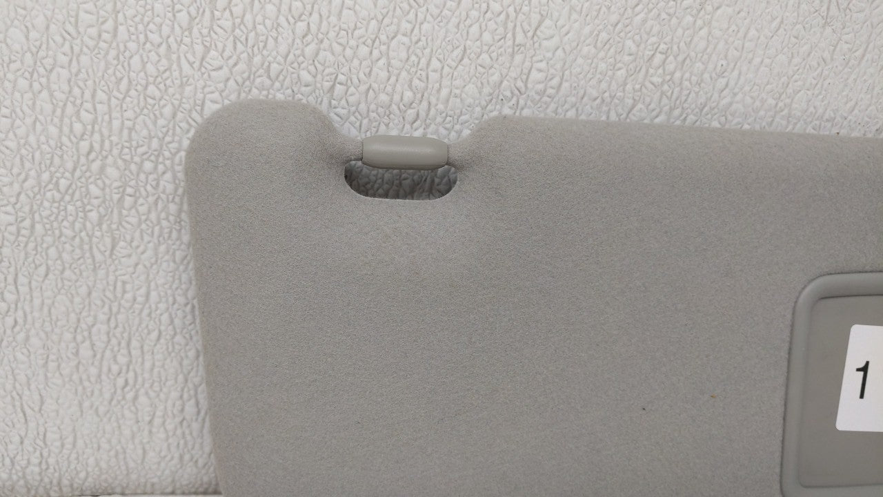 2009-2010 Pontiac Vibe Sun Visor Shade Replacement Passenger Right Mirror Fits Fits 2009 2010 OEM Used Auto Parts - Oemuseda